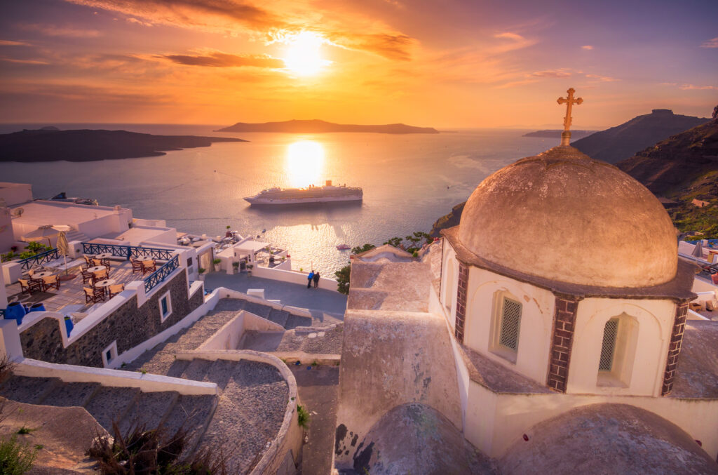 Benefits of cruising around the Greek Islands