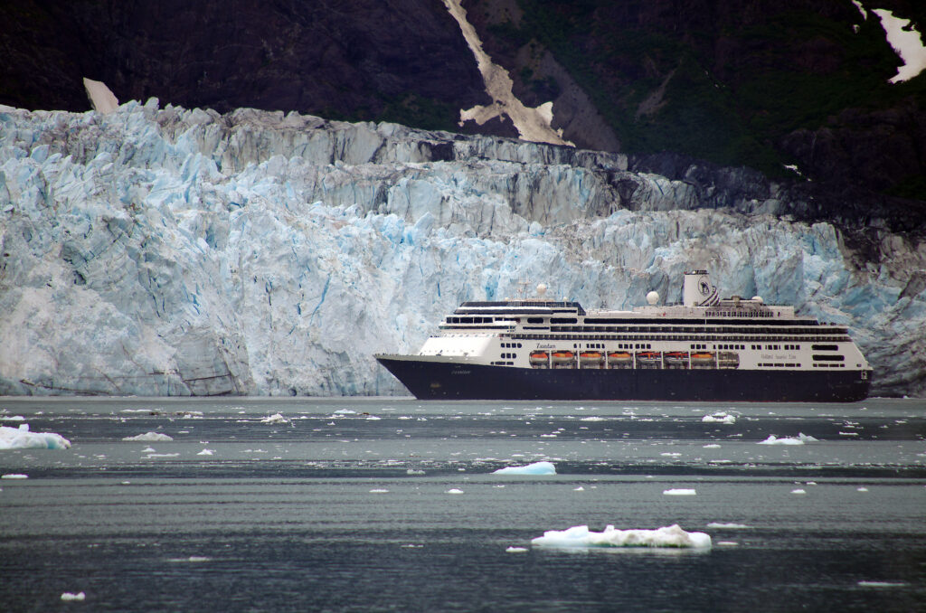 Glacier Bay day on an Alaska cruise and land tour