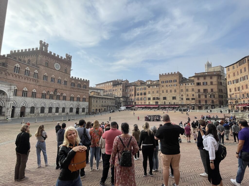 "Rome and Florence itinerary Siena Piazza del Campo Tuscany day trip"

